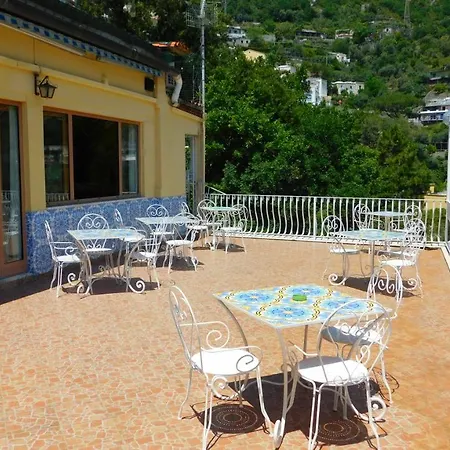 Villaverde Bed & Breakfast