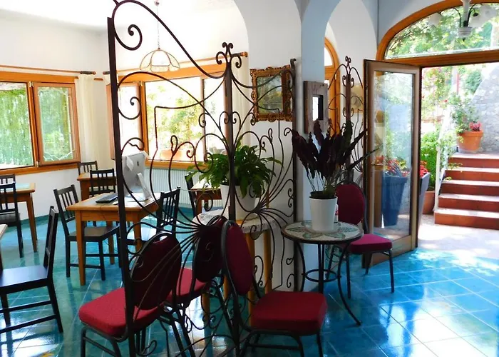 维拉韦尔德酒店 3* 波西塔諾